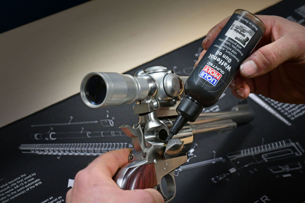 24391 Anwendung Guntec Waffenöl 06